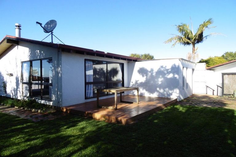 Photo of property in 61 Rhinevale Close, Henderson, Auckland, 0612