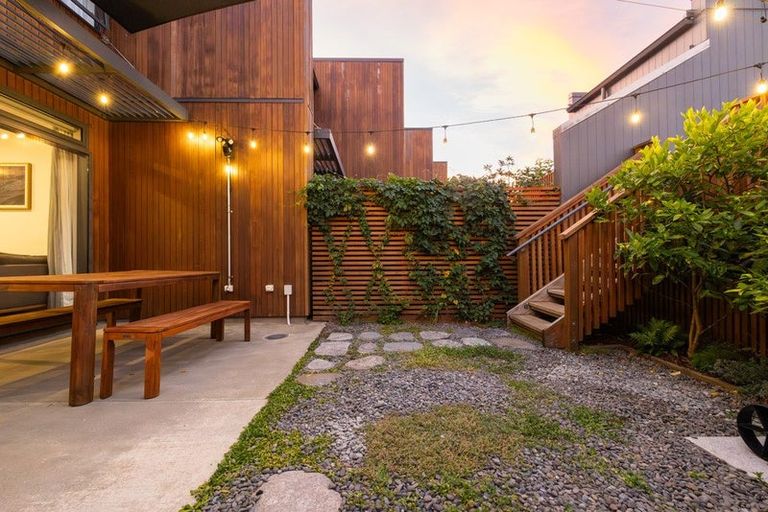 Photo of property in 15 Hudson Bay Road, Hobsonville, Auckland, 0616