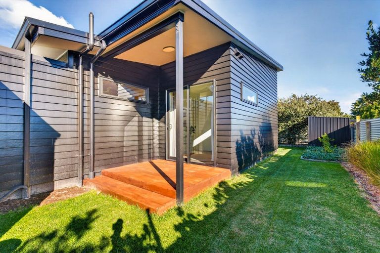 Photo of property in 27 Jervois Road, Jervoistown, Napier, 4112