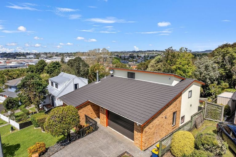 Photo of property in 64 Rhinevale Close, Henderson, Auckland, 0612