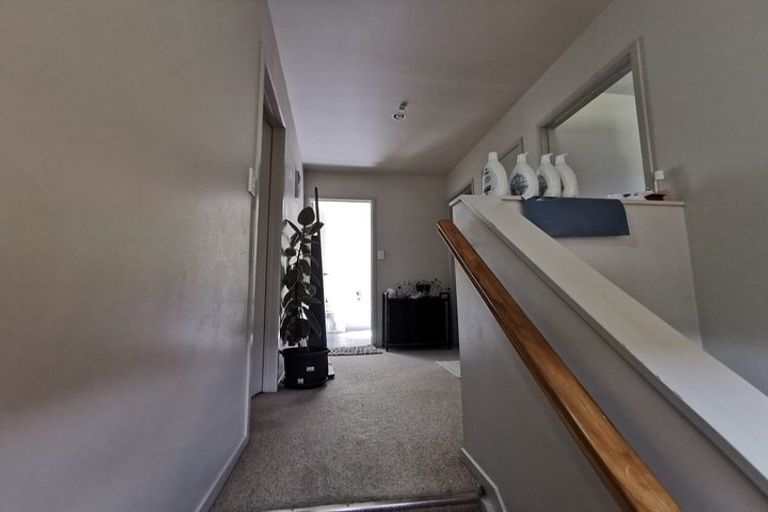Photo of property in 80a Lynn Road, Bayview, Auckland, 0629