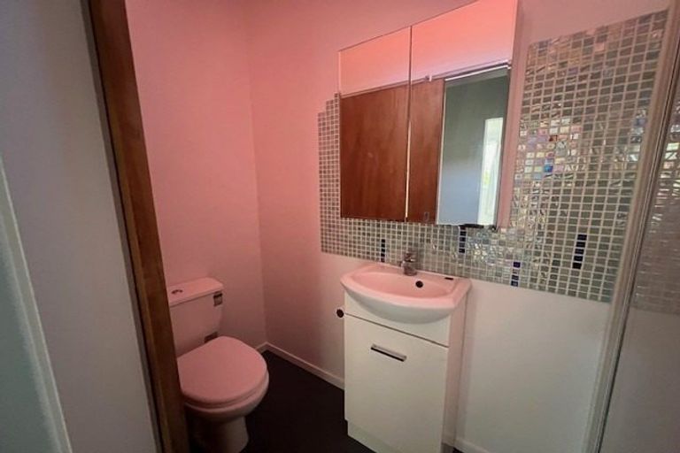 Photo of property in 23 Red Hills Road, Massey, Auckland, 0614