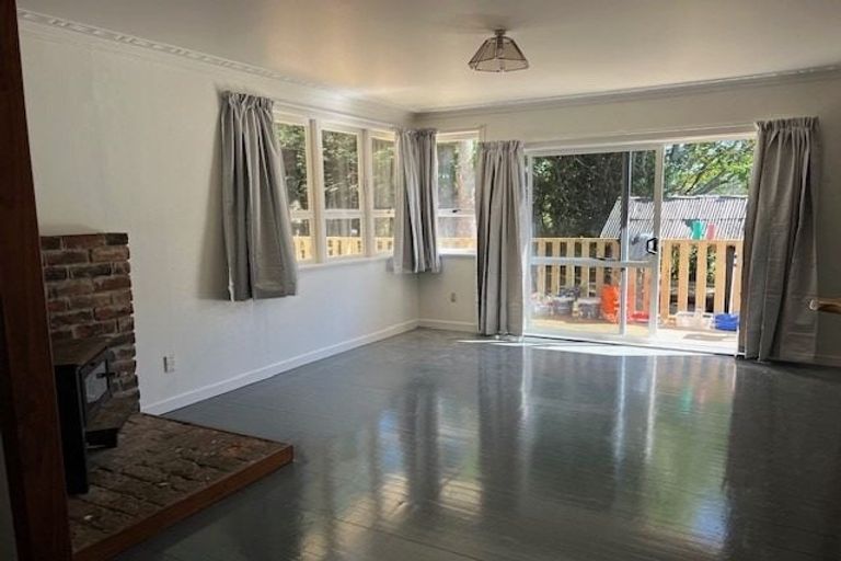 Photo of property in 23 Red Hills Road, Massey, Auckland, 0614