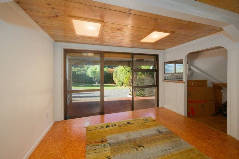Photo of property in 17 Makura Road, Goose Bay, Kaikoura, 7374