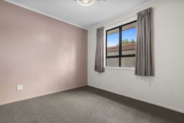 Photo of property in 2 Lumsden Street, Greerton, Tauranga, 3112