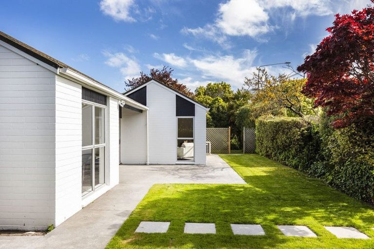 Photo of property in 34 Greers Road, Burnside, Christchurch, 8041