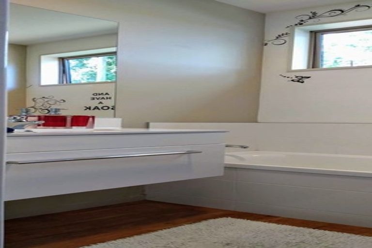 Photo of property in 20 Lindores Street, Addington, Christchurch, 8024