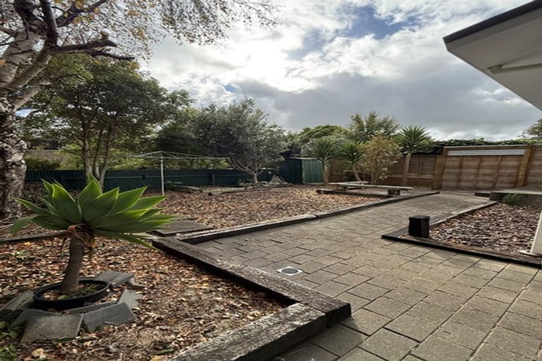 Photo of property in 3 Tiraumea Street, Palmerston North, 4410
