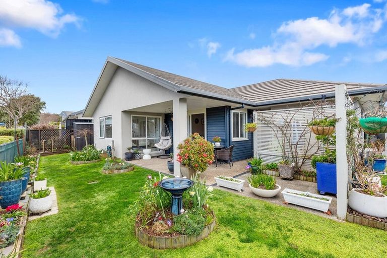 Photo of property in 39 Bridgewater Way, Pyes Pa, Tauranga, 3112