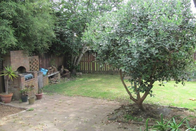 Photo of property in 3 Compass Place, Te Atatu Peninsula, Auckland, 0610