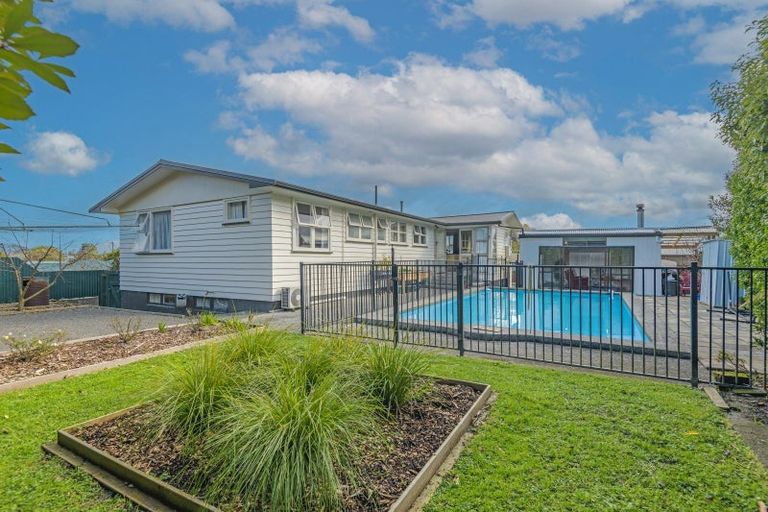 Photo of property in 23 Grey Street, Marton, 4710