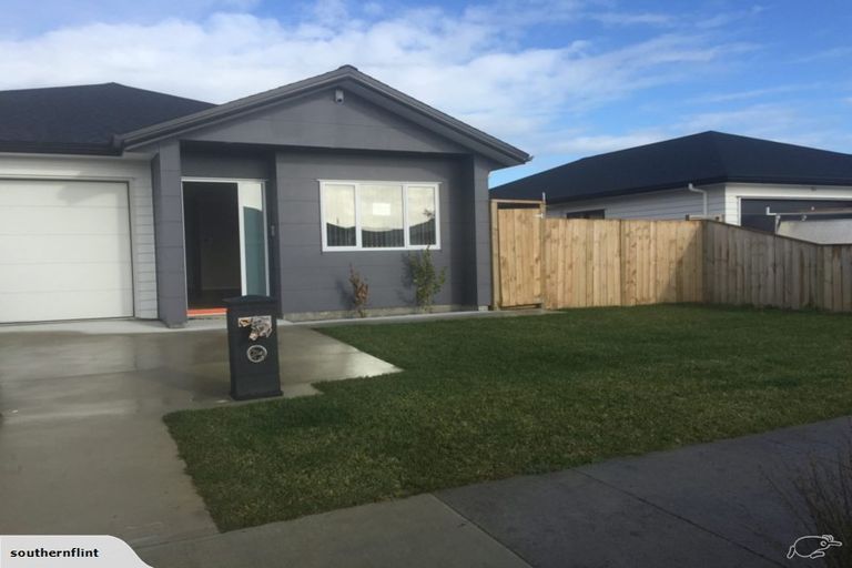 Photo of property in 17 Mangatiti Street, Papakura, 2110