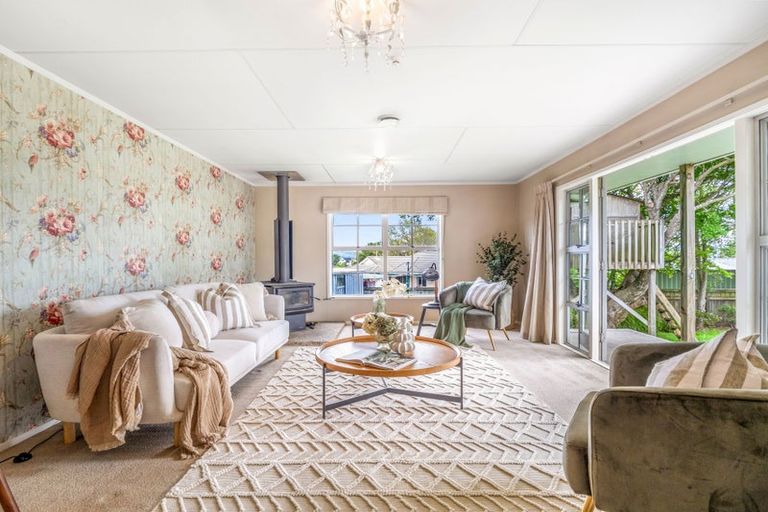 Photo of property in 9 Walnut Place, Owhata, Rotorua, 3010