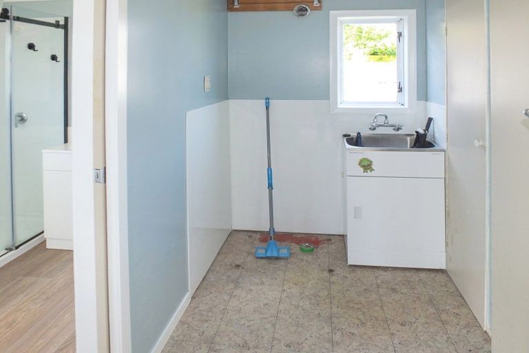 Photo of property in 67 Avenue Road, Foxton, 4814