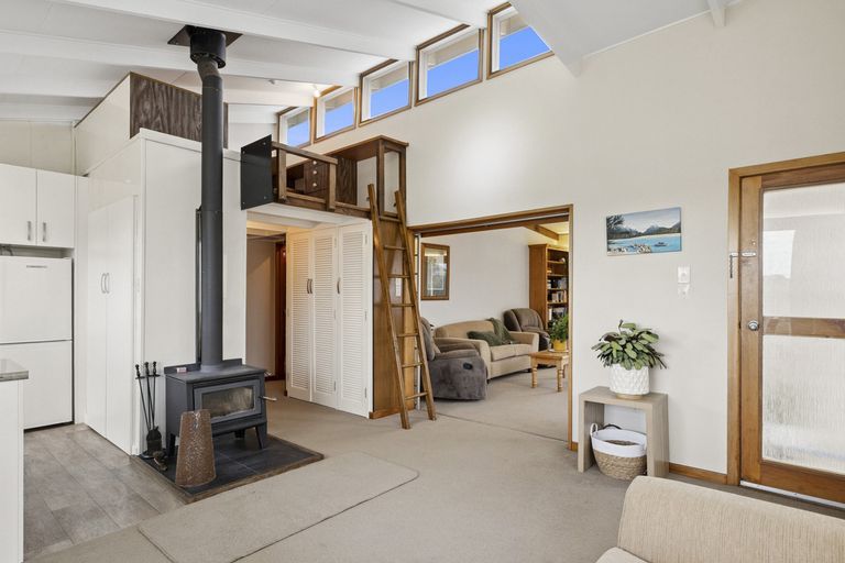 Photo of property in 28 Estuary Crescent, Fairfield, Dunedin, 9018