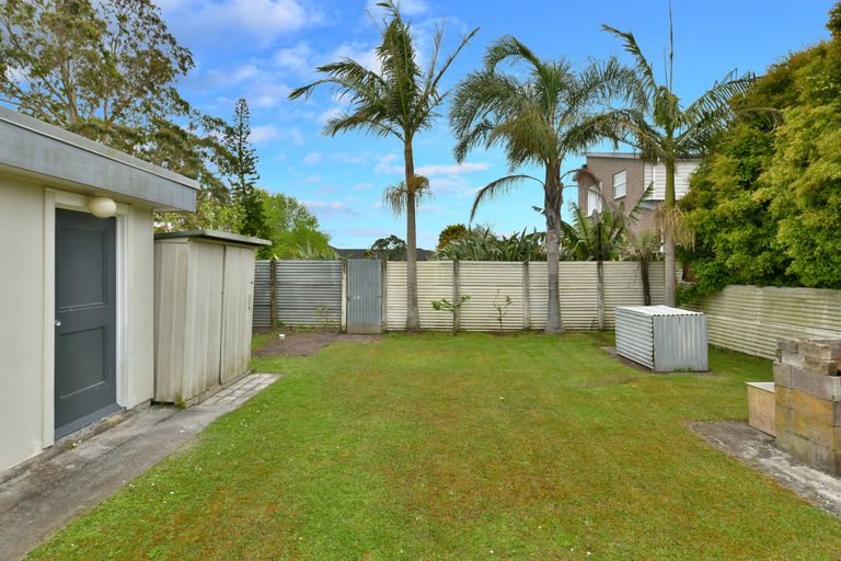 Photo of property in 57 Hatton Road, Orewa, 0931