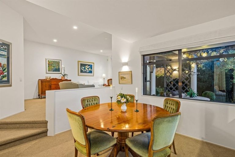 Photo of property in 110 Seaview Road, Glenfield, Auckland, 0629