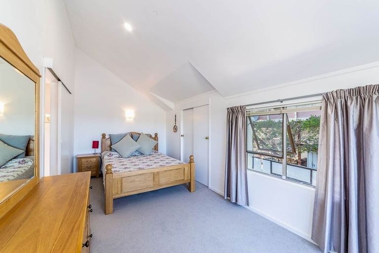 Photo of property in 2/20 Bayview Road, Bayview, Auckland, 0629