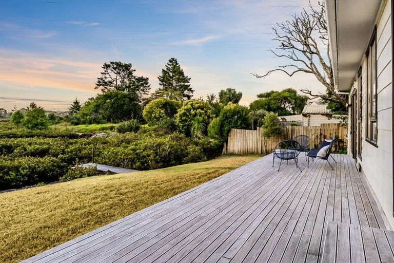 Photo of property in 40 Queen Mary Avenue, New Lynn, Auckland, 0600