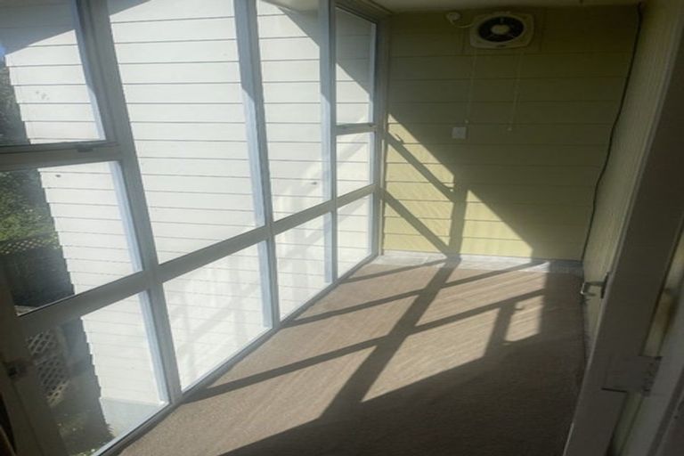 Photo of property in 84a Creswick Terrace, Northland, Wellington, 6012