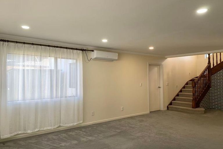 Photo of property in 3 Coventry Way, Long Bay, Auckland, 0630