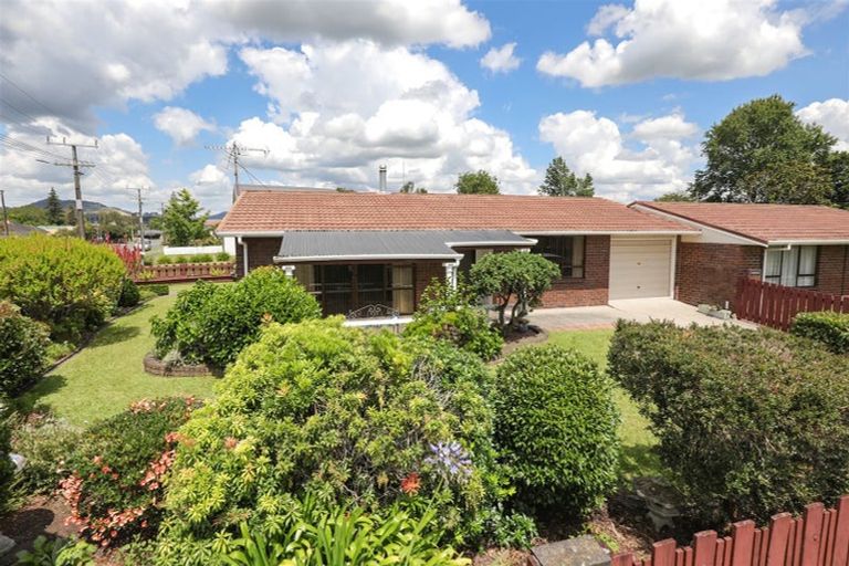 Photo of property in 83 Hakanoa Street, Huntly, 3700