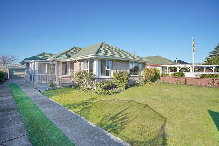 Photo of property in 6 Blankney Street, Hornby, Christchurch, 8042