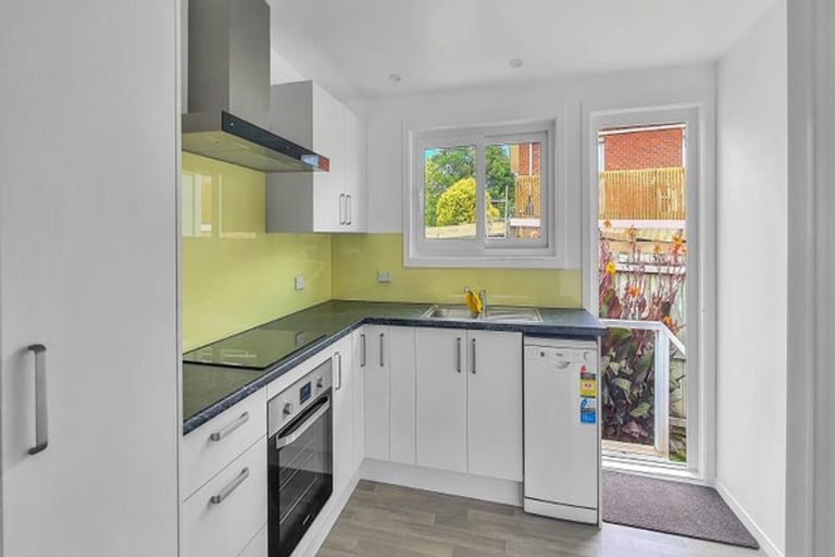 Photo of property in 176 Henderson Valley Road, Henderson, Auckland, 0612