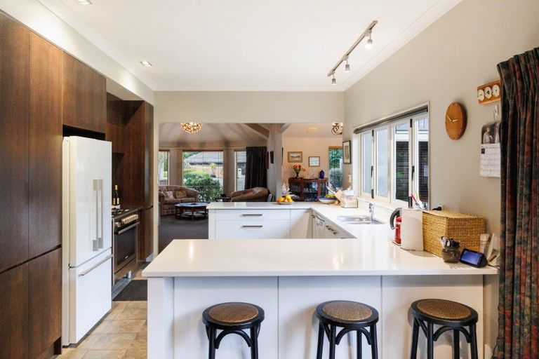 Photo of property in 11 Pastoral Lane, Hokowhitu, Palmerston North, 4410