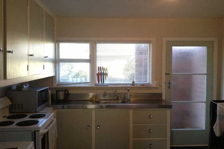 Photo of property in 2/11 Maxwell Street, Riccarton, Christchurch, 8041