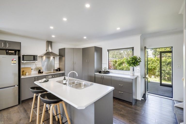 Photo of property in 23a Avondale Road, Taradale, Napier, 4112