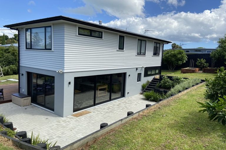 Photo of property in 7 Margan Avenue, New Lynn, Auckland, 0600