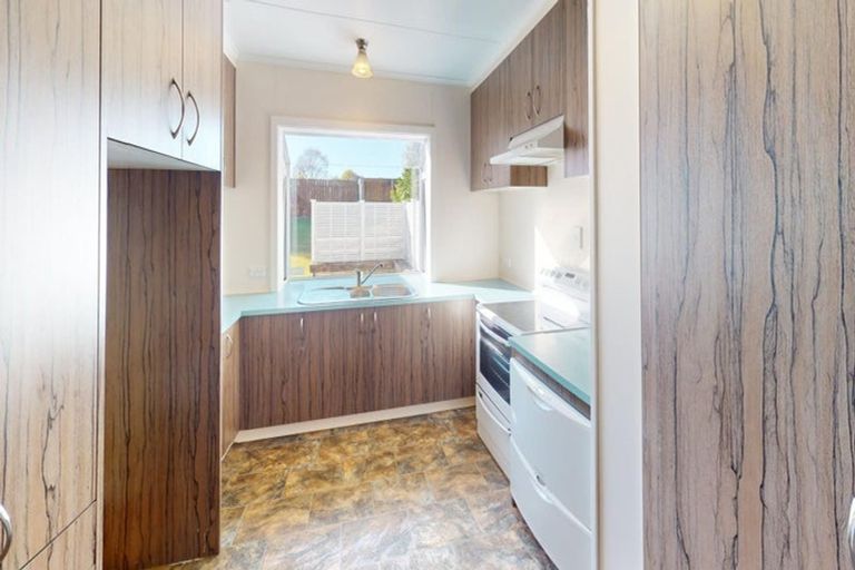 Photo of property in 19 Skerman Street, Marton, 4710