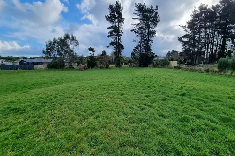 Photo of property in 14 Ochail Way, Otatara, 9879