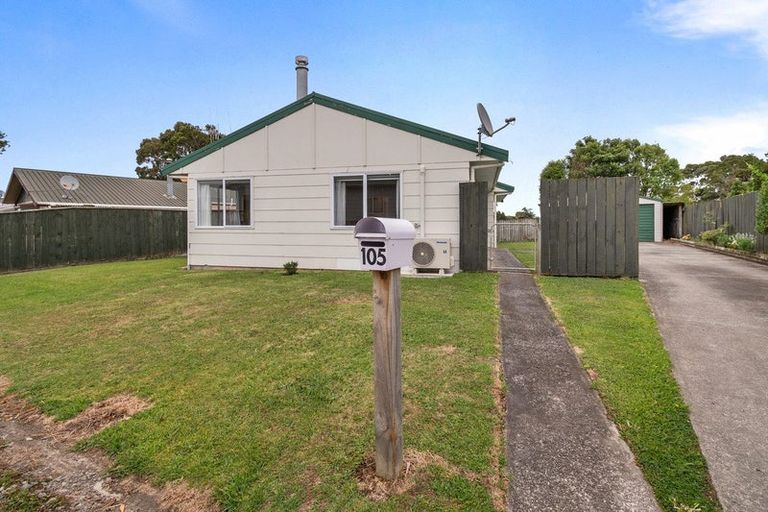 Photo of property in 105 Hillcrest Drive, Kelvin Grove, Palmerston North, 4414