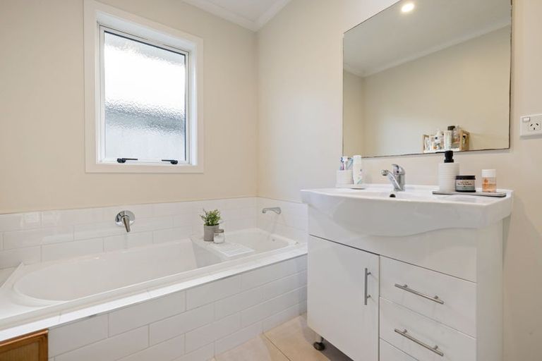 Photo of property in 4 Fraser Street, Frankton, Hamilton, 3204