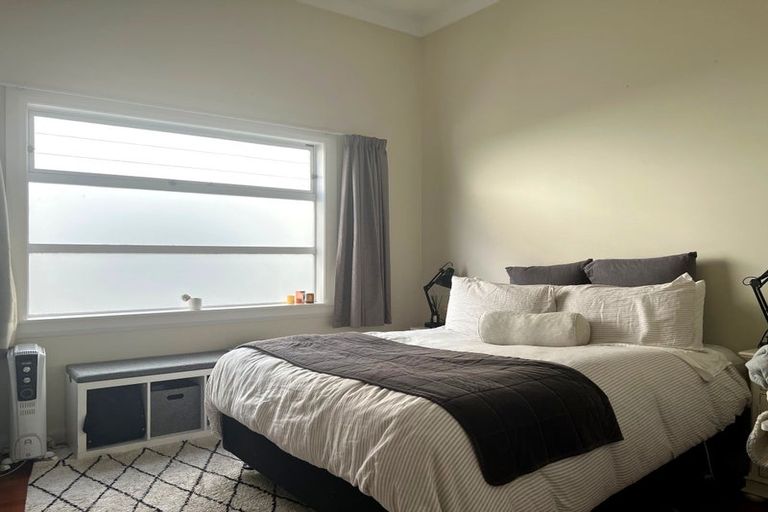 Photo of property in 9 Medway Street, Island Bay, Wellington, 6023