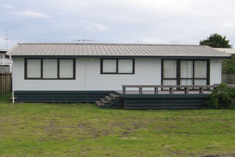 Photo of property in 8 The Southern Isle, Omaha, 0986