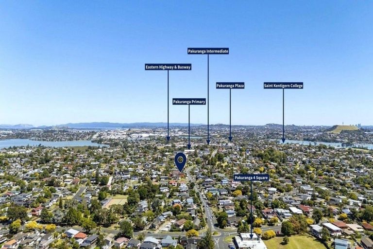 Photo of property in 121c Reeves Road, Pakuranga Heights, Auckland, 2010