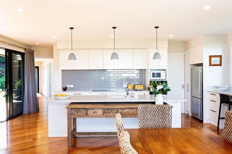 Photo of property in 199 Eskridge Drive, Eskdale, Napier, 4182