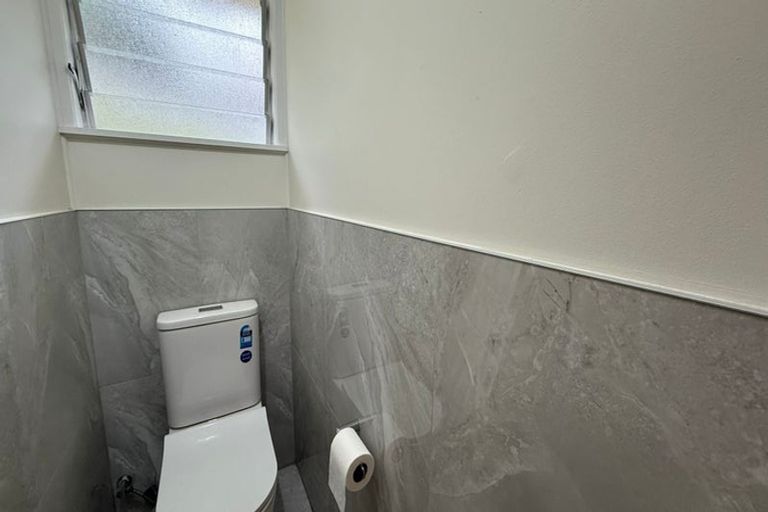 Photo of property in 140 Ti Rakau Drive, Pakuranga, Auckland, 2010