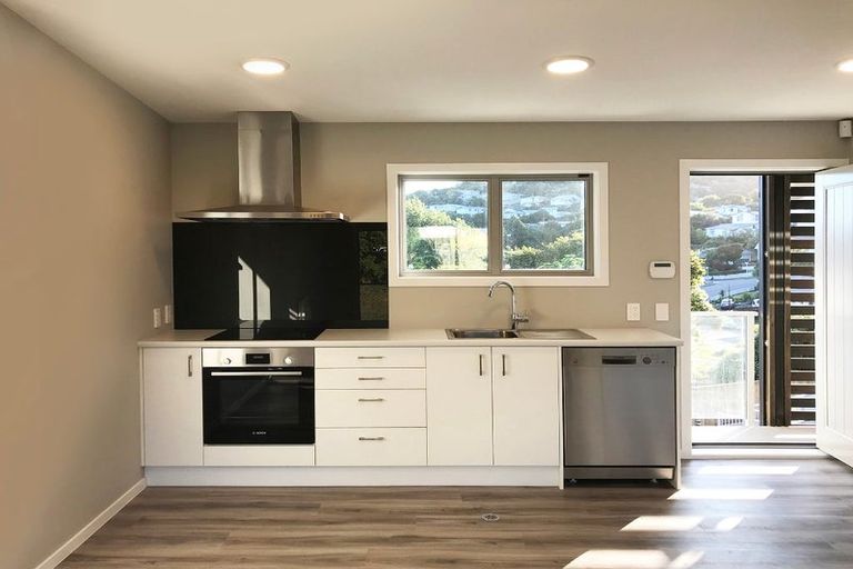 Photo of property in 14u3 Atkinson Street, Newlands, Wellington, 6037