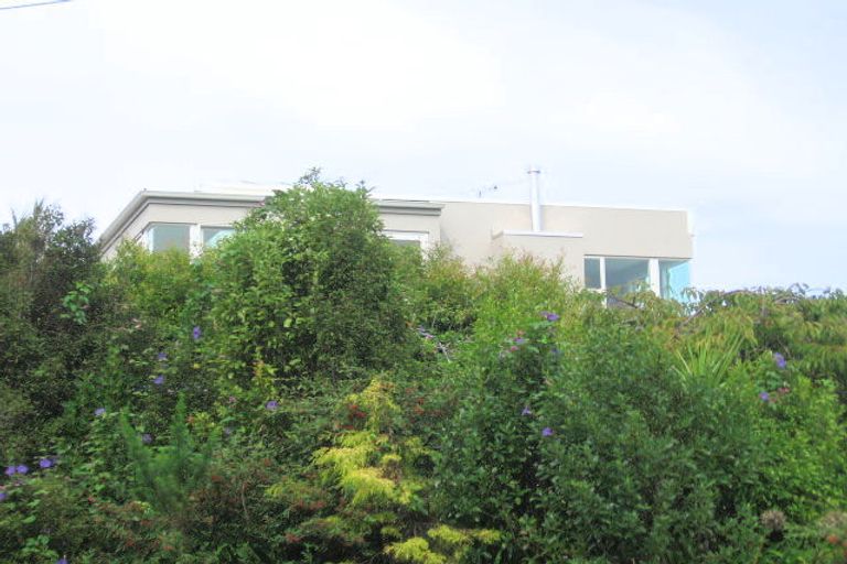 Photo of property in 2a Highland Avenue, Titirangi, Auckland, 0604