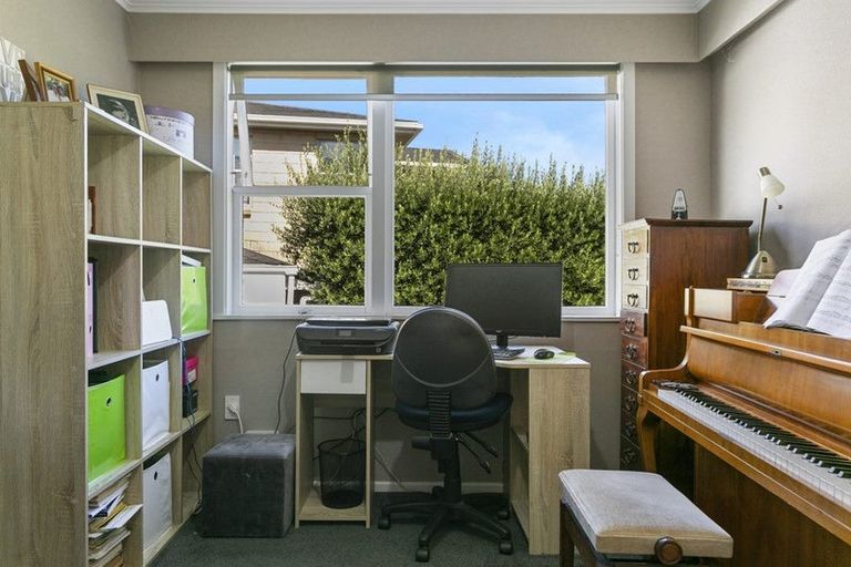 Photo of property in 79 Taupo View Road, Taupo, 3330