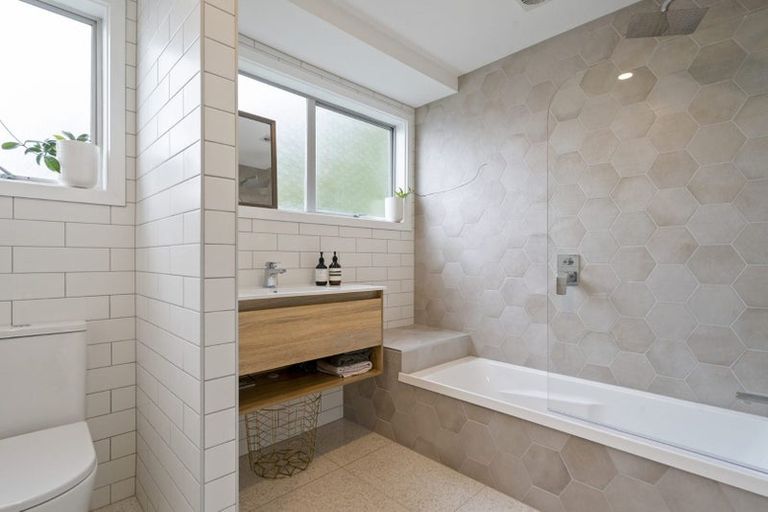 Photo of property in 57 Terra Nova Street, Glen Eden, Auckland, 0602