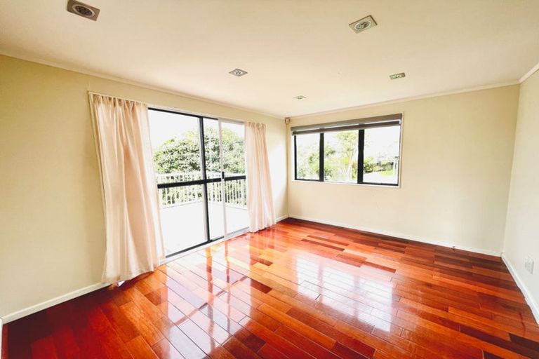 Photo of property in 15 Lake Road, Northcote, Auckland, 0627