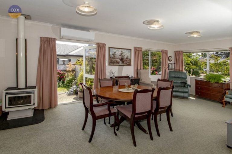 Photo of property in 21 Palmbrook Avenue, Havelock North, 4130