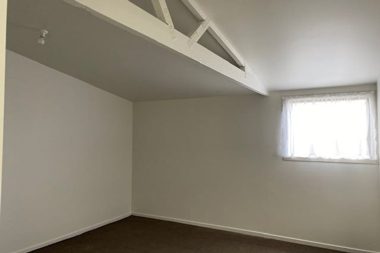 Photo of property in 21 Kemble Close, Mangere, Auckland, 2022