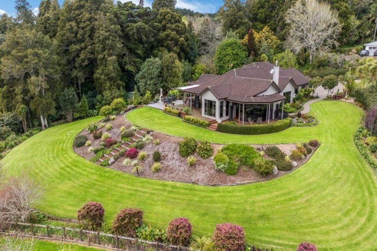 Photo of property in 39 Harry Dreadon Road, Opaheke, Papakura, 2584