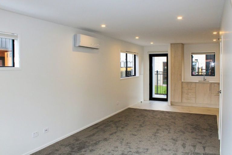 Photo of property in 2/12 Biddle Crescent, Taita, Lower Hutt, 5011